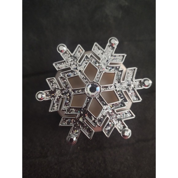 Bath & Body Works Silver Glitter Snowflake Car Fragrance Vent Clip Holder - Picture 1 of 2